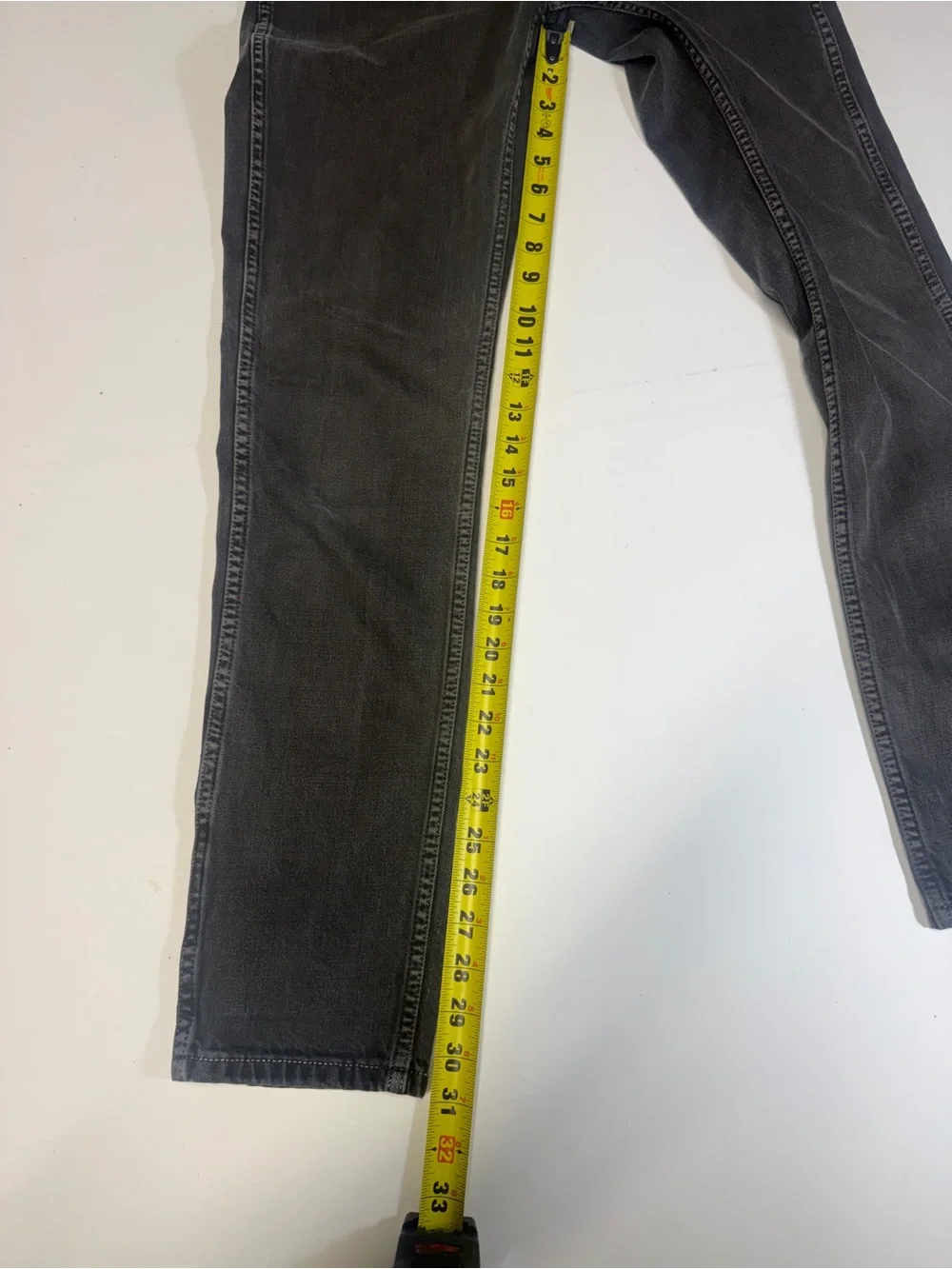 Levi's Slim Straight Jeans in Charcoal Black Orange tab